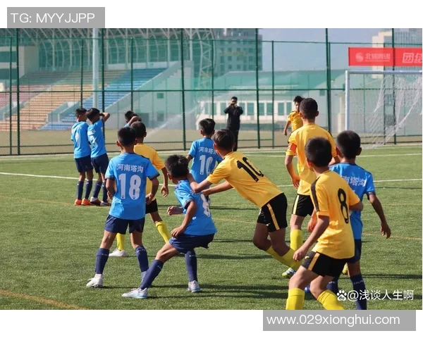 足球黄金时代落幕 传奇球星即将告别赛场与历史 足球黄金时代落幕 传奇球星即将告别赛场与历史